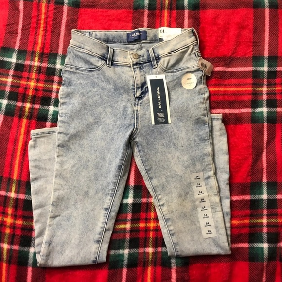 Acid Washed Jeans - Picture 3 of 5